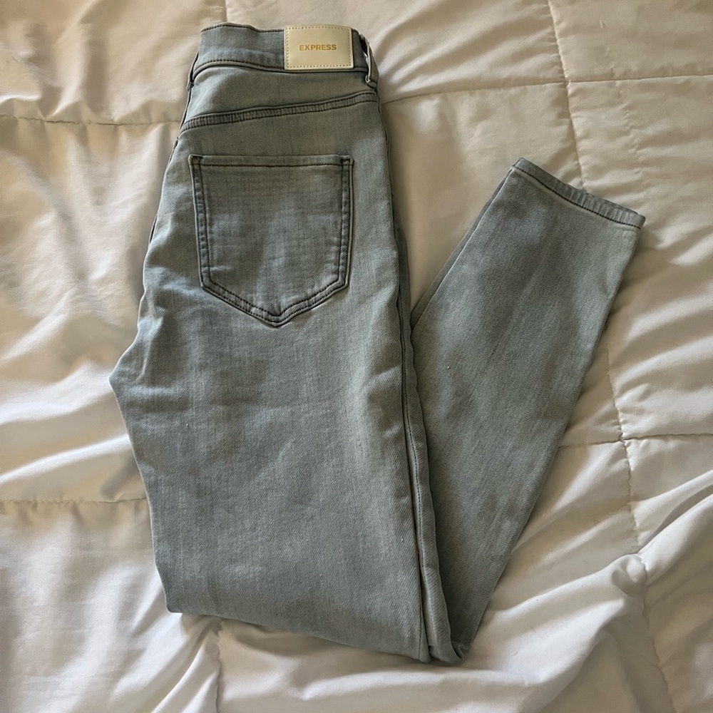 Light wash Express jeans